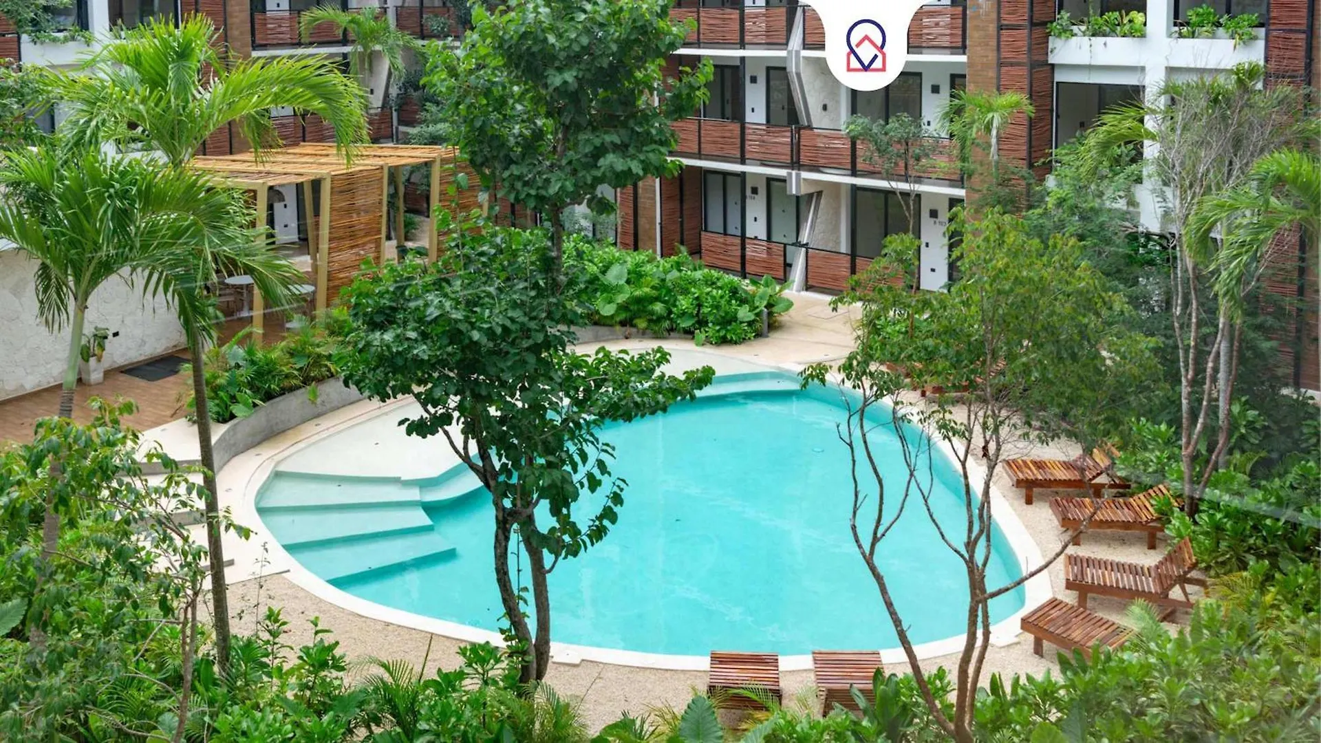 Pool & Rooftop In Tulum 2 Bedrooms Apartment