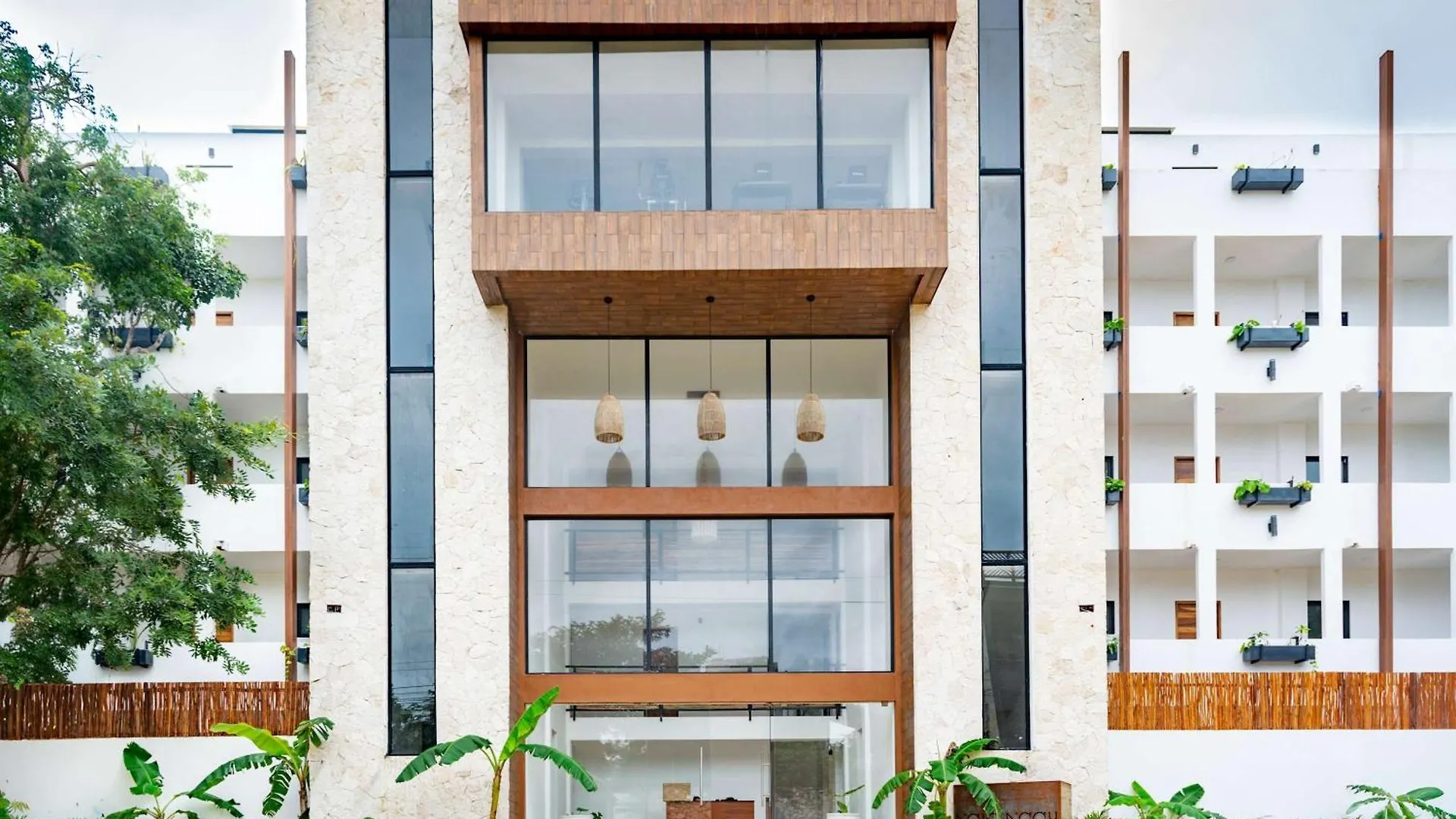Pool & Rooftop In Tulum 2 Bedrooms Apartment