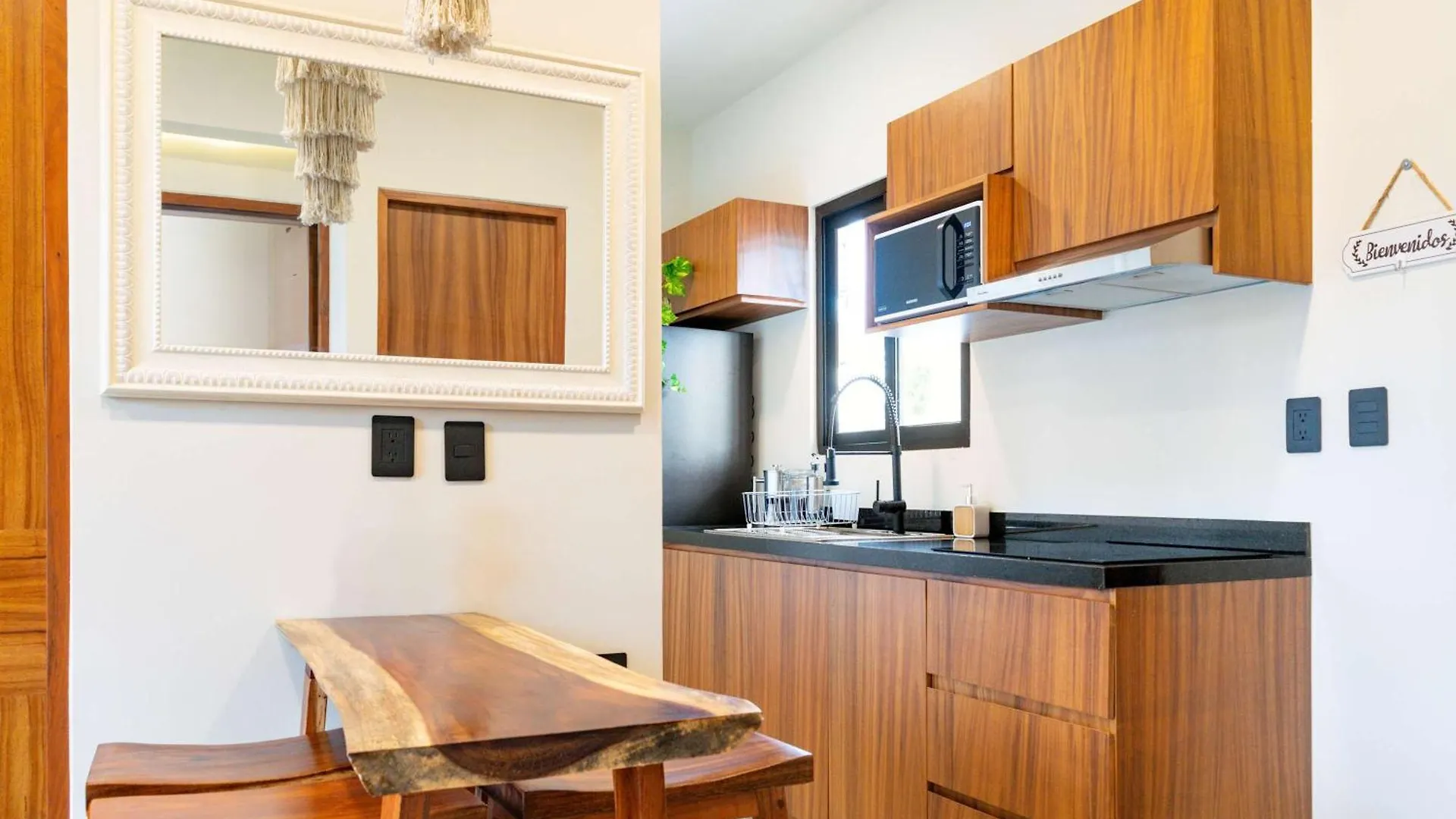 Pool & Rooftop In Tulum 2 Bedrooms Apartment